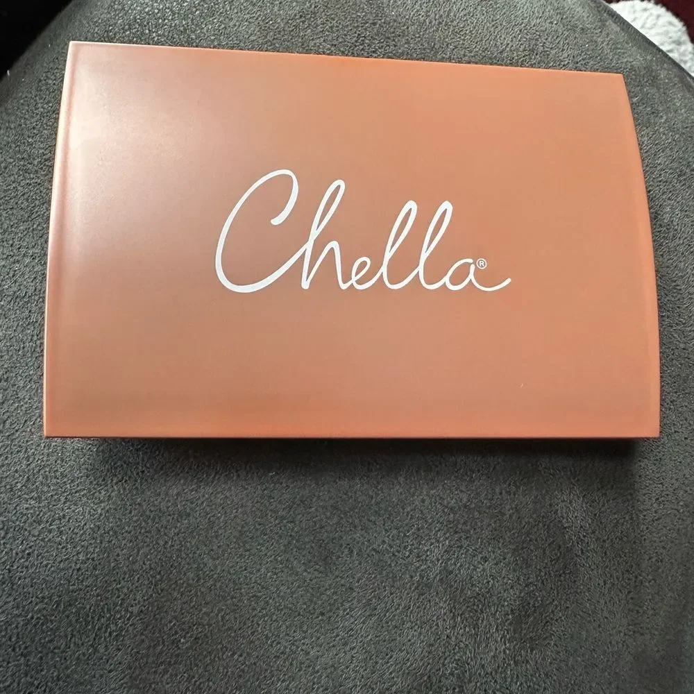 Chella eye shadow & Kim Chi bronzer Bundle ❤️